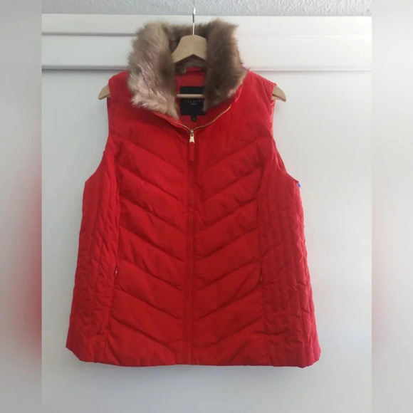 Talbots Red quilted Puffer vest 1x Faux fur collar Nwot - Picture 6 of 13